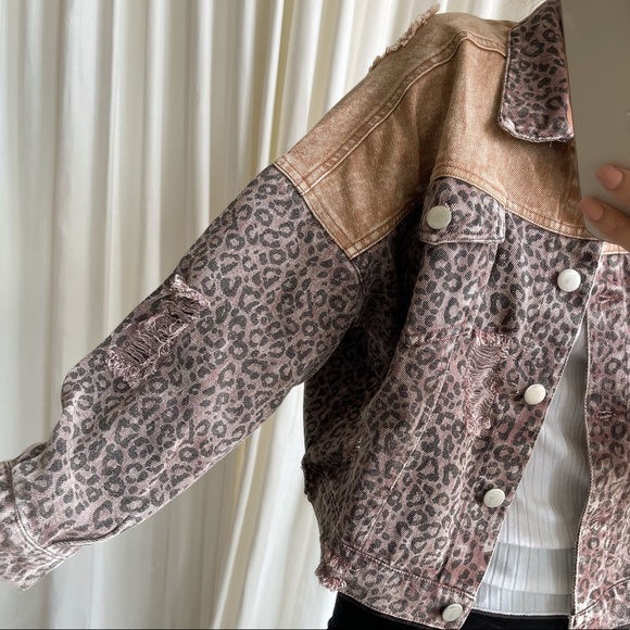 • LEOPARD JACKET - Picture 8 of 8